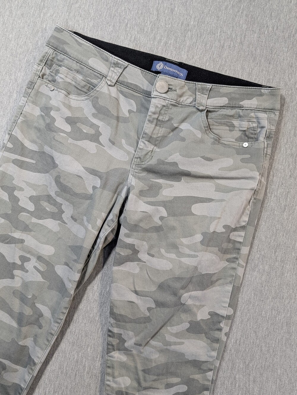 Democracy "Ab" Solution Camo Jeans Women's 12 Faded Green